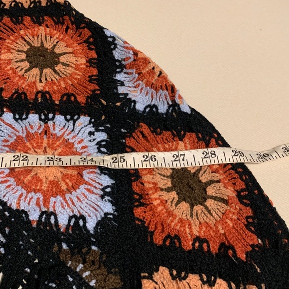 Handmade Granny Square Boho Fringed Crop top - Picture 8 of 9